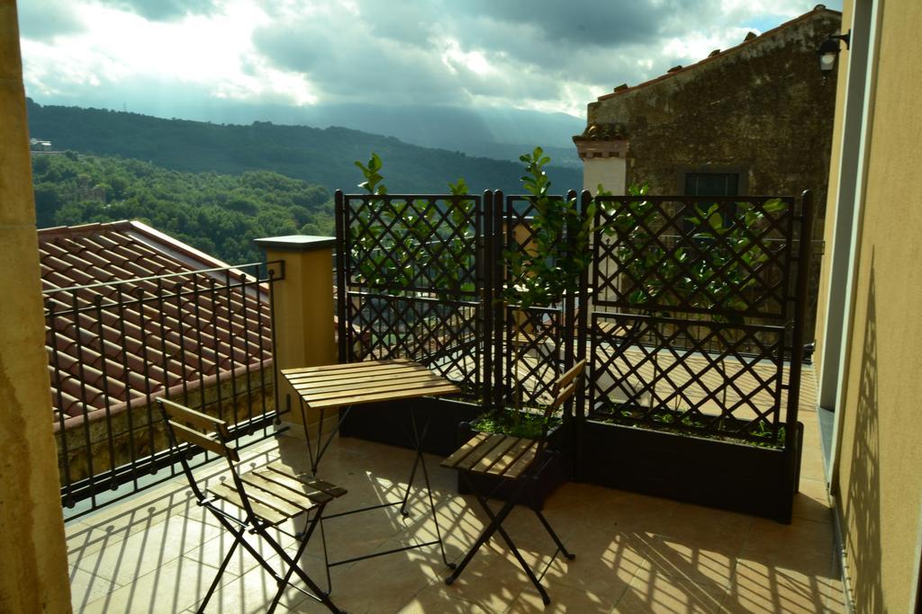 Cento Tari' Guest House Castiglione De Sicilia Exterior foto