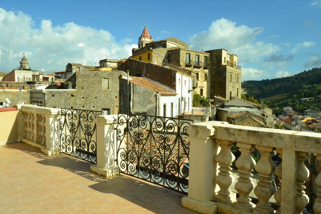 Cento Tari' Guest House Castiglione De Sicilia Exterior foto
