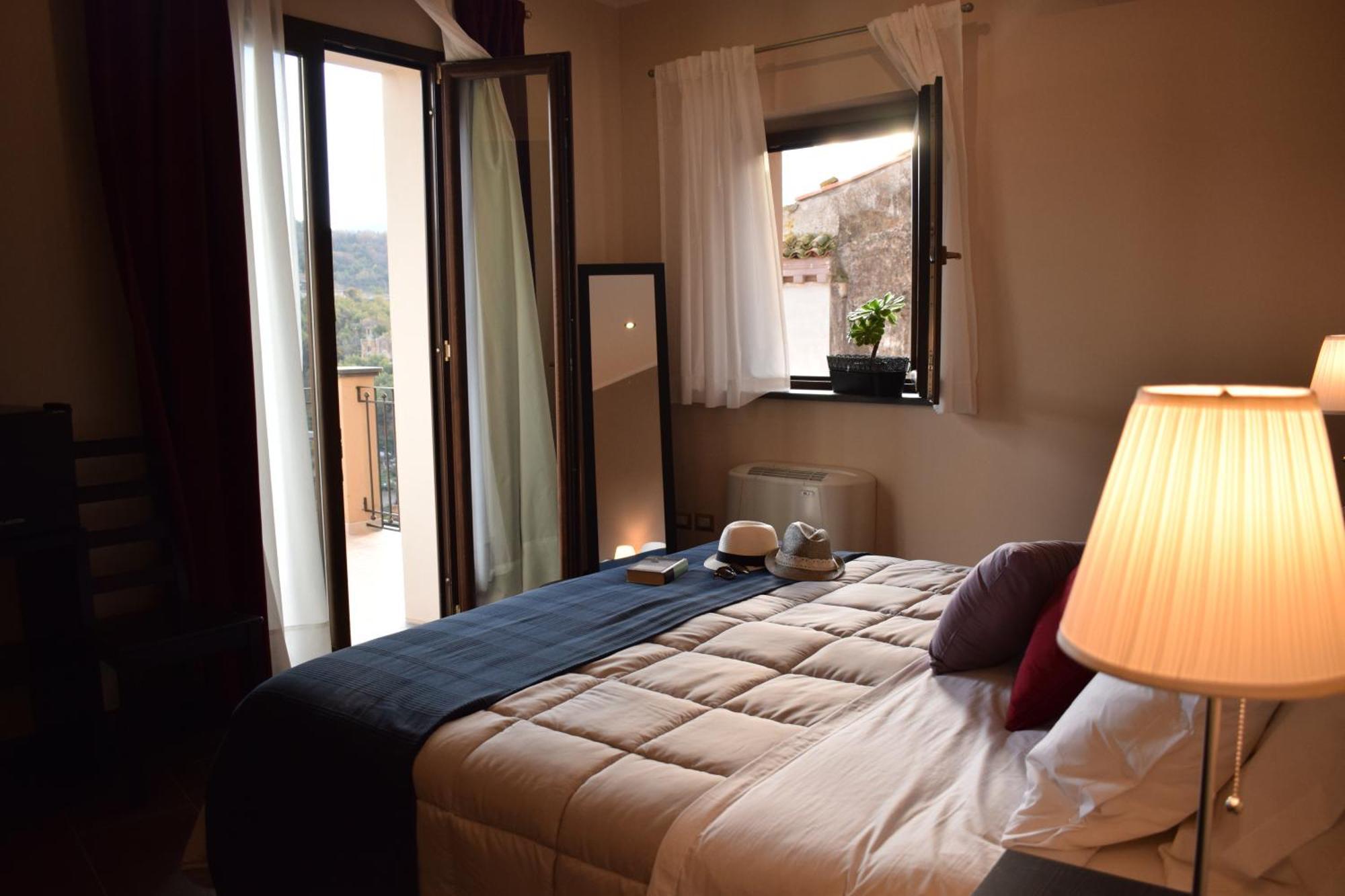 Cento Tari' Guest House Castiglione De Sicilia Exterior foto