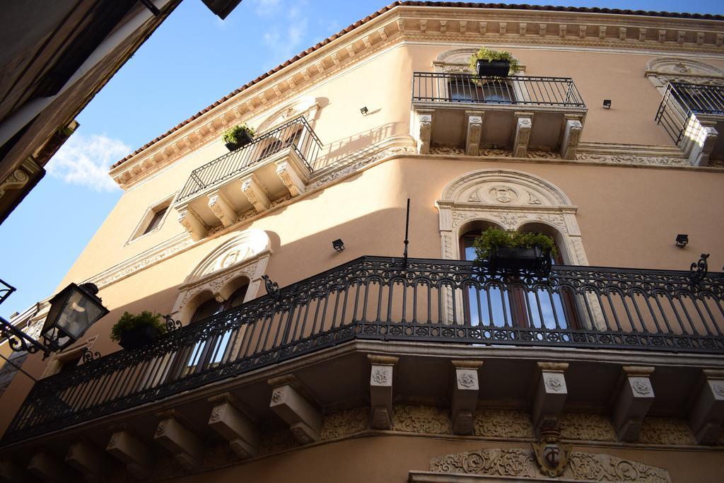 Cento Tari' Guest House Castiglione De Sicilia Exterior foto