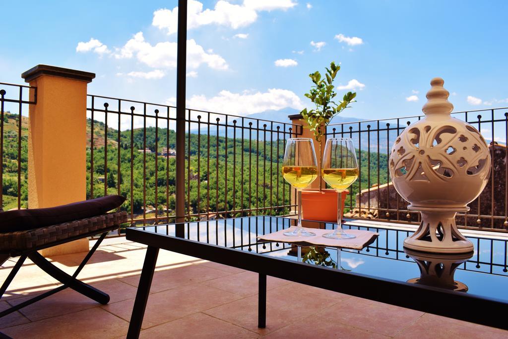 Cento Tari' Guest House Castiglione De Sicilia Exterior foto